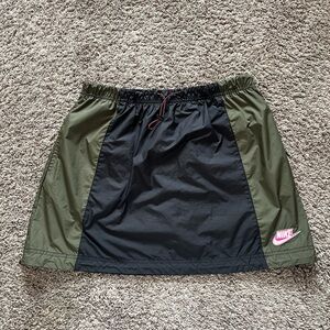 Women’s Nike Sportswear Tennis Skirt  Olive and Black Athletic Skirt Size Medium